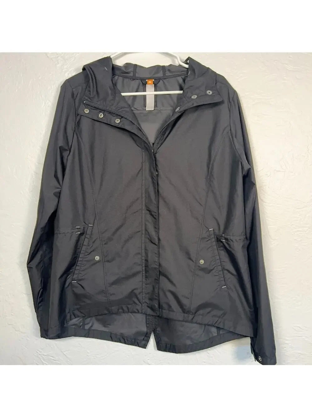 Lucy Packable Hooded Jacket Black Lightweight Windbreaker L Outdoors Active - Picture 1 of 12
